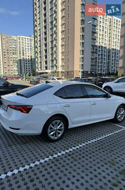 Лифтбек Skoda Octavia 2023 в 