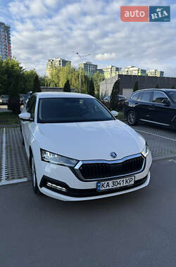 Лифтбек Skoda Octavia 2023 в 