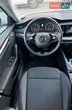 Лифтбек Skoda Octavia 2023 в 