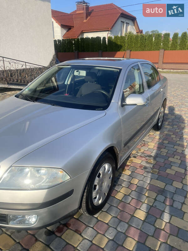 Лифтбек Skoda Octavia 2005 в Львове
