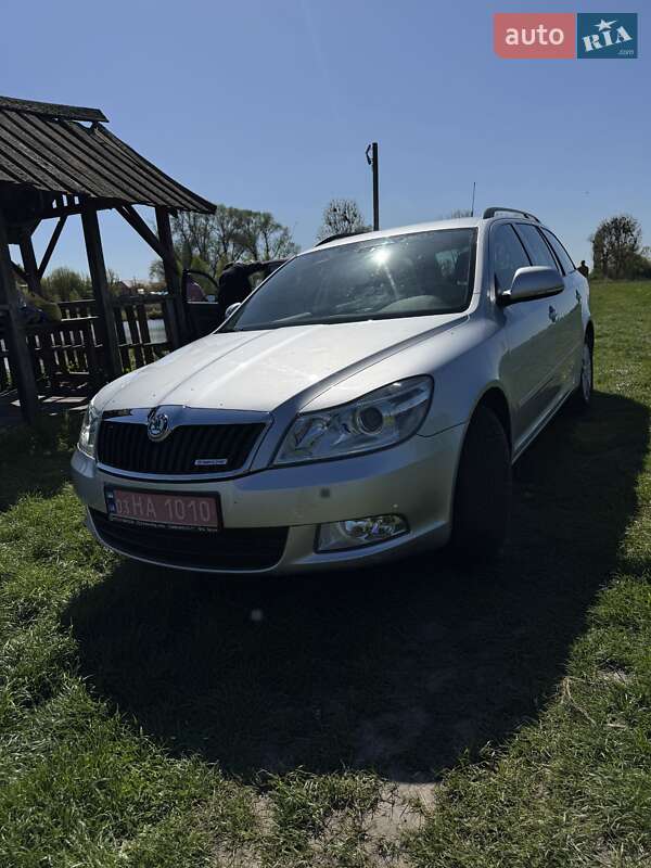 Универсал Skoda Octavia 2013 в Луцке