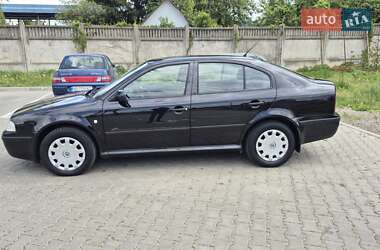 Лифтбек Skoda Octavia 2004 в 
