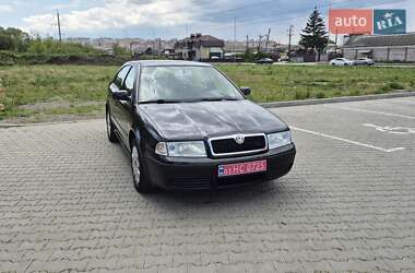 Лифтбек Skoda Octavia 2004 в 