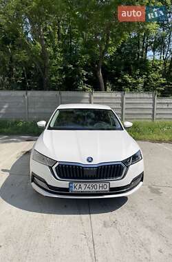 Универсал Skoda Octavia 2022 в Луцке
