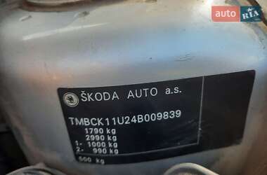 Лифтбек Skoda Octavia 2004 в 