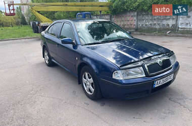 Лифтбек Skoda Octavia 2004 в Ирпене