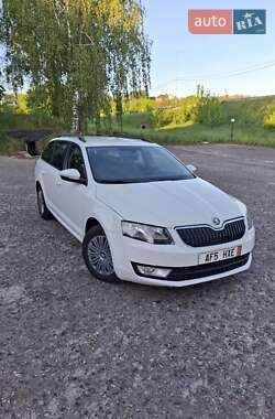 Универсал Skoda Octavia 2015 в Глухове
