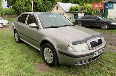 Ліфтбек Skoda Octavia 2001 в 