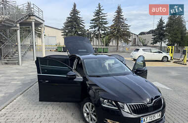 Ліфтбек Skoda Octavia 2018 в 
