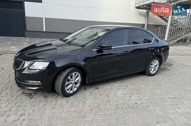 Ліфтбек Skoda Octavia 2018 в 