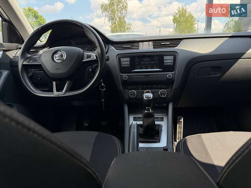 Універсал Skoda Octavia 2015 в Рівному