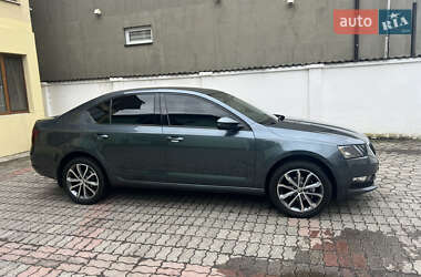 Ліфтбек Skoda Octavia 2018 в 