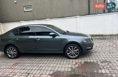 Ліфтбек Skoda Octavia 2018 в 