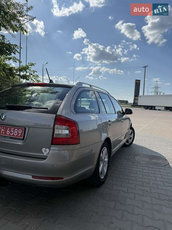 Універсал Skoda Octavia 2011 в Великій Багачці