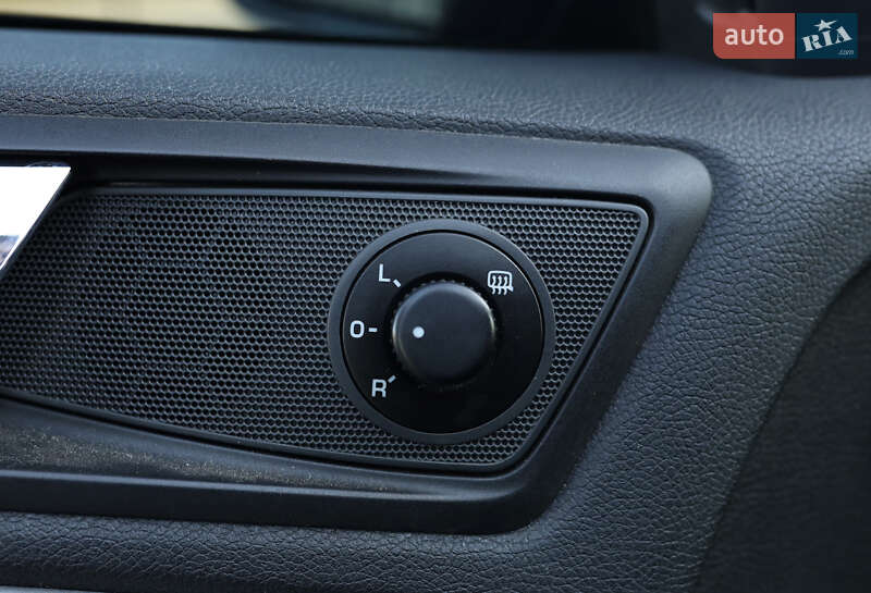 Универсал Skoda Octavia 2012 в Чемеровцах