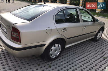 Лифтбек Skoda Octavia 2005 в 