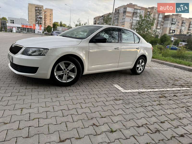 Лифтбек Skoda Octavia 2016 в Хмельницком