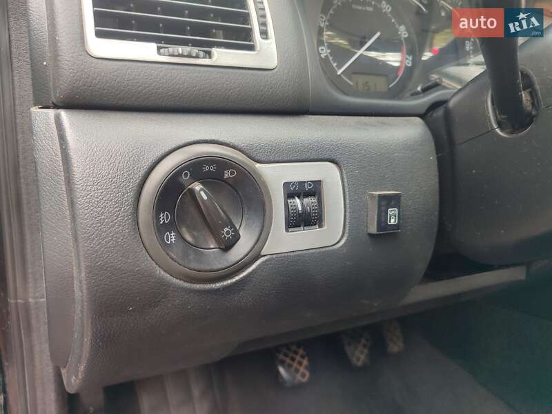 Універсал Skoda Octavia 2003 в Охтирці