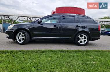 Універсал Skoda Octavia 2012 в 