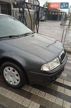 Лифтбек Skoda Octavia 2010 в 