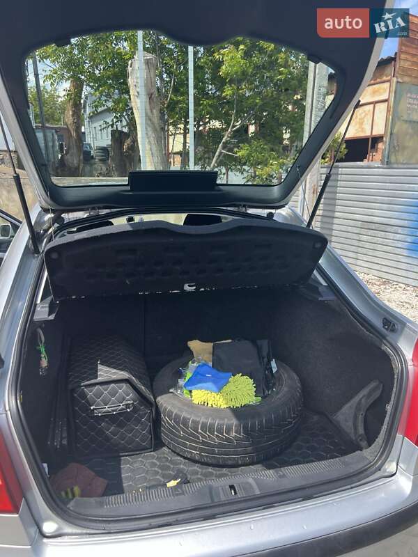 Лифтбек Skoda Octavia 2007 в Черновцах