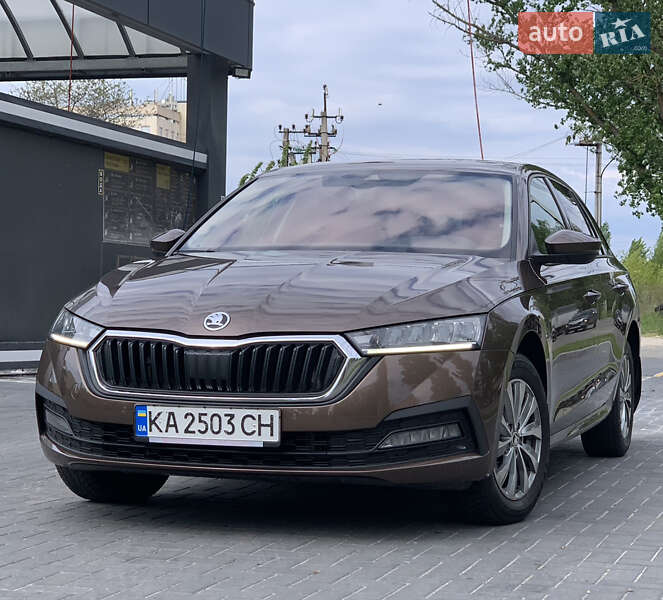 Универсал Skoda Octavia 2021 в Киеве