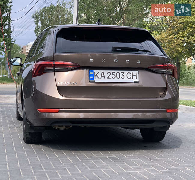 Универсал Skoda Octavia 2021 в Киеве