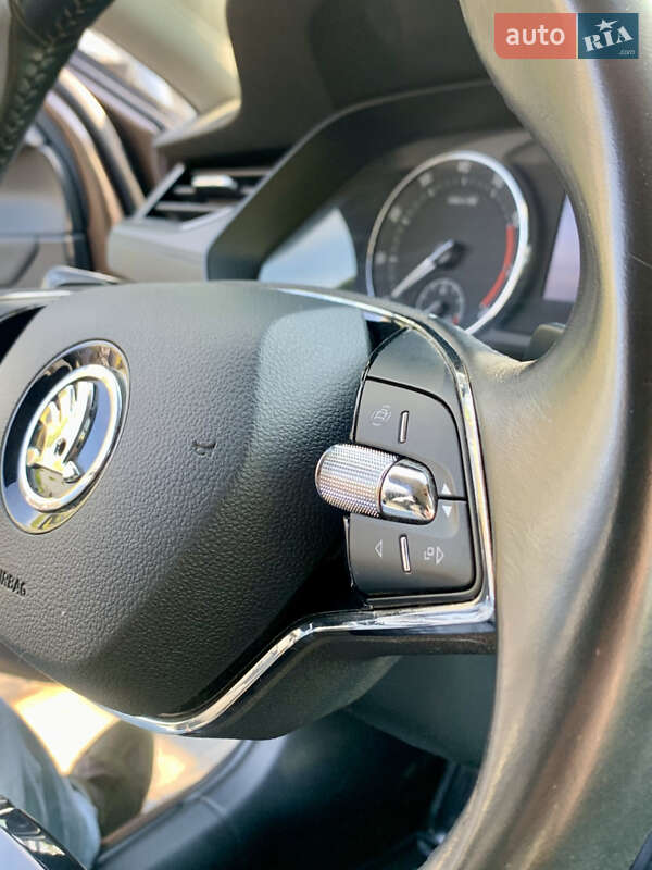 Универсал Skoda Octavia 2021 в Киеве