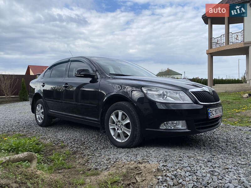 Лифтбек Skoda Octavia 2010 в Львове