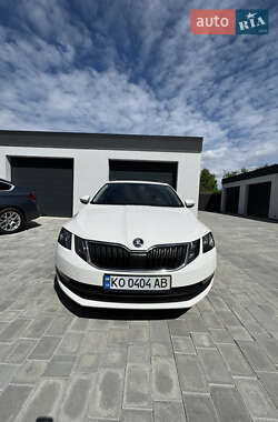 Універсал Skoda Octavia 2018 в Ужгороді