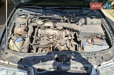 Лифтбек Skoda Octavia 2001 в 