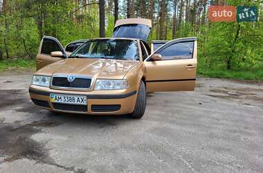 Лифтбек Skoda Octavia 2001 в 