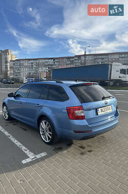 Універсал Skoda Octavia 2015 в Сумах