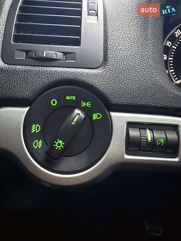 Універсал Skoda Octavia 2009 в Яворові