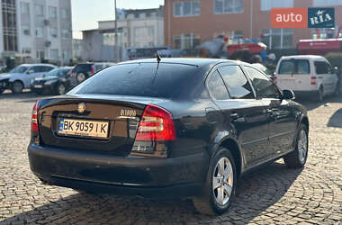 Лифтбек Skoda Octavia 2008 в 