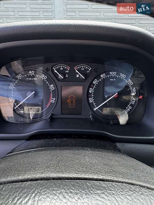 Лифтбек Skoda Octavia 2002 в Одессе