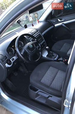 Лифтбек Skoda Octavia 2009 в 