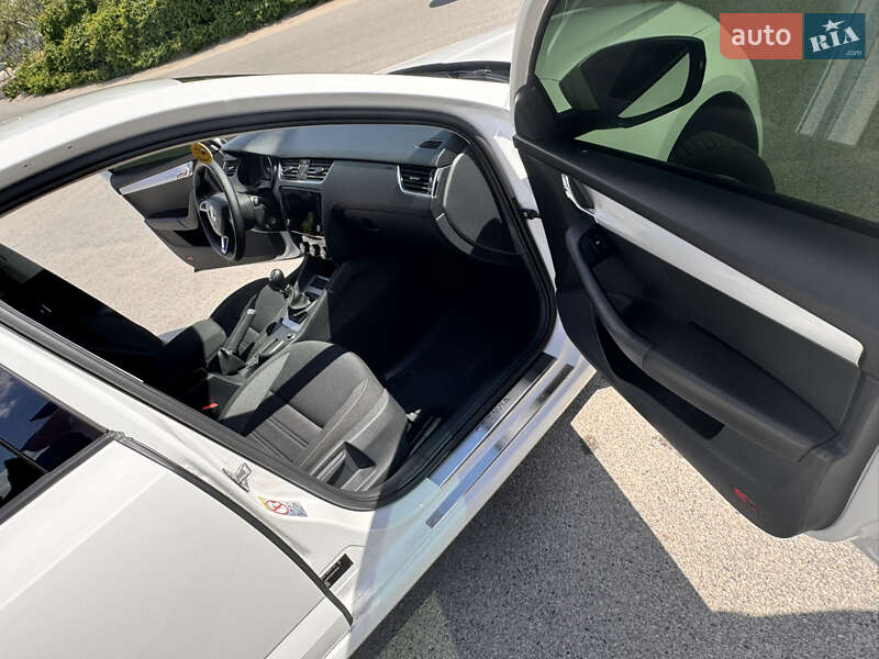 Лифтбек Skoda Octavia 2019 в Днепре фото 8 Лифтбек Skoda Octavia 2019 в Днепре