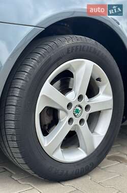 Универсал Skoda Octavia 2012 в 