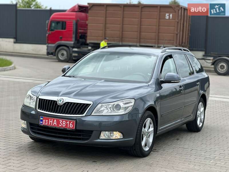 Универсал Skoda Octavia 2012 в 