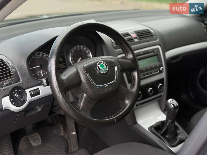 Лифтбек Skoda Octavia 2010 в Кривом Роге
