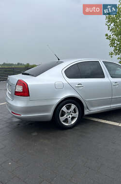 Лифтбек Skoda Octavia 2010 в 
