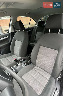 Лифтбек Skoda Octavia 2010 в 