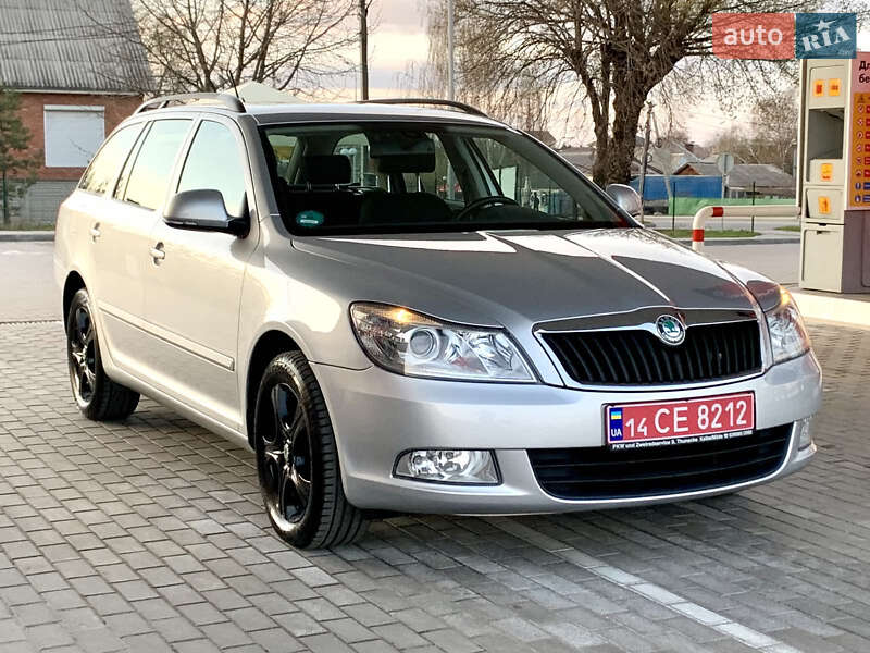 Универсал Skoda Octavia 2011 в 