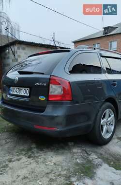 Універсал Skoda Octavia 2012 в 