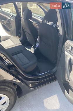 Лифтбек Skoda Octavia 2010 в 