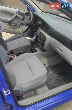 Ліфтбек Skoda Octavia 2002 в 