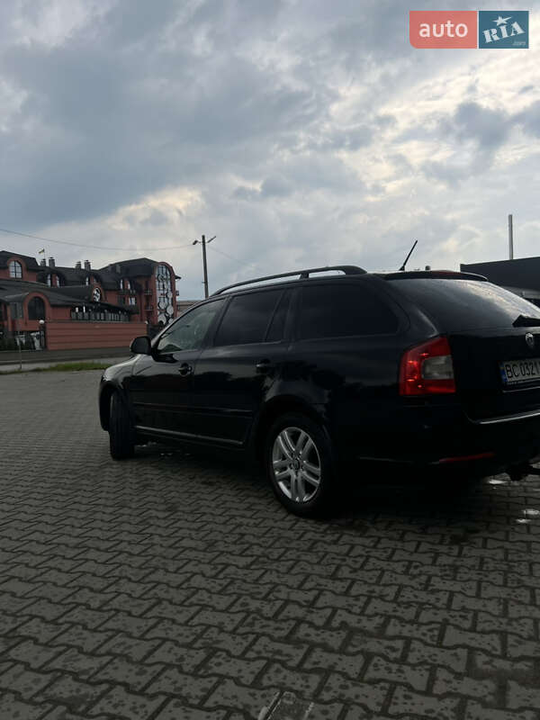 Універсал Skoda Octavia 2010 в Дрогобичі