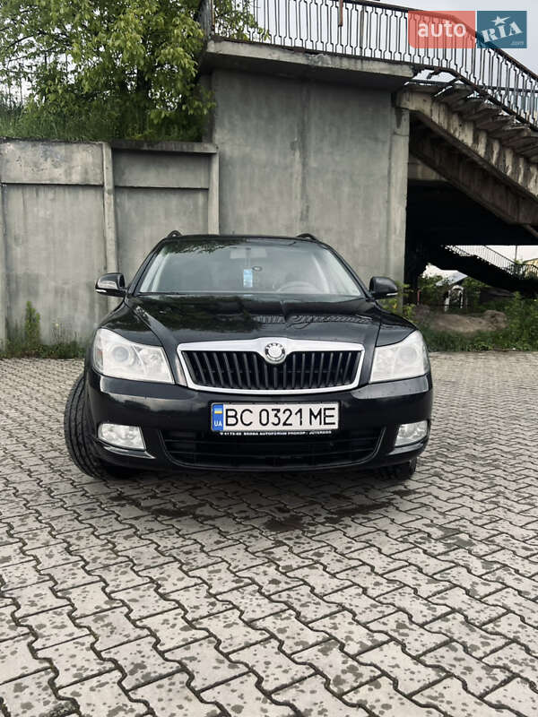 Універсал Skoda Octavia 2010 в Дрогобичі