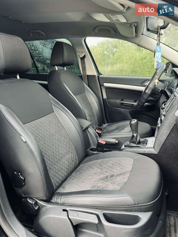 Універсал Skoda Octavia 2010 в Дрогобичі